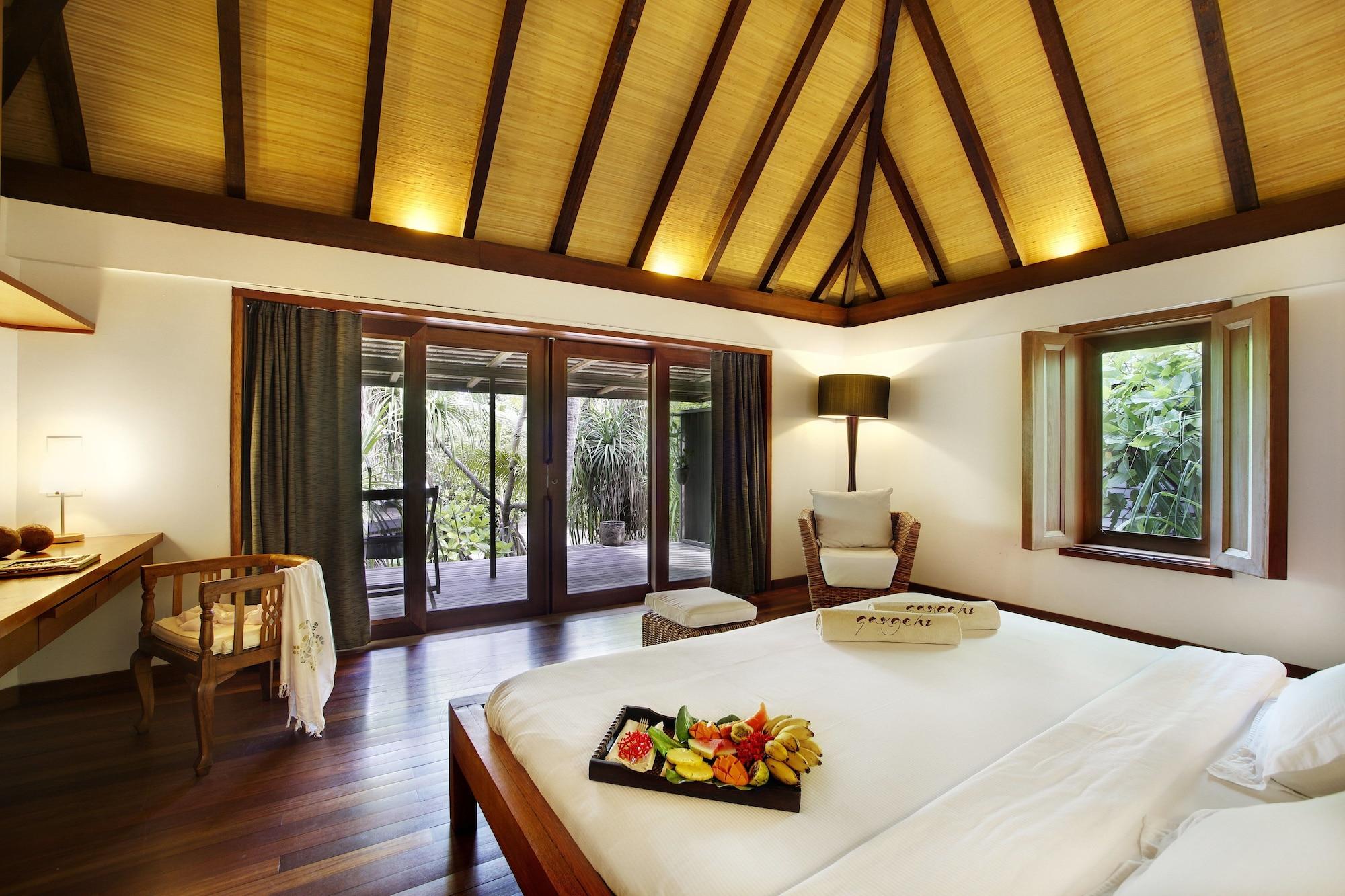 Gangehi Island Resort & Spa Екстериор снимка